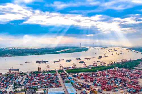 武汉阳逻港地基强夯工程